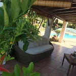 La Roseraie Bed and Breakfast *