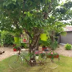 Bed and Breakfast La Roseraie Trizay