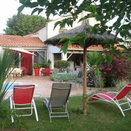 La Roseraie * Trizay