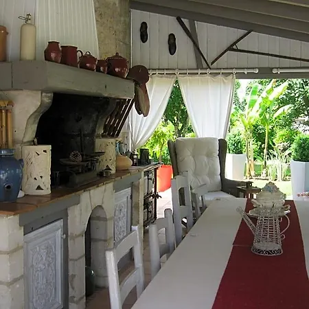 La Roseraie * Trizay